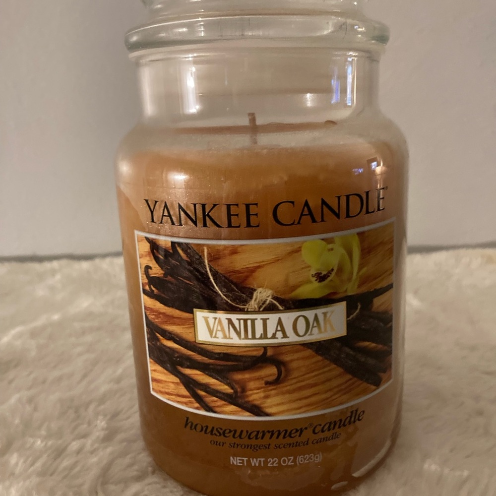 Yankee Candle Vanilla Oak Brown Candle 22oz
Discontinued Scent - Hard to Find